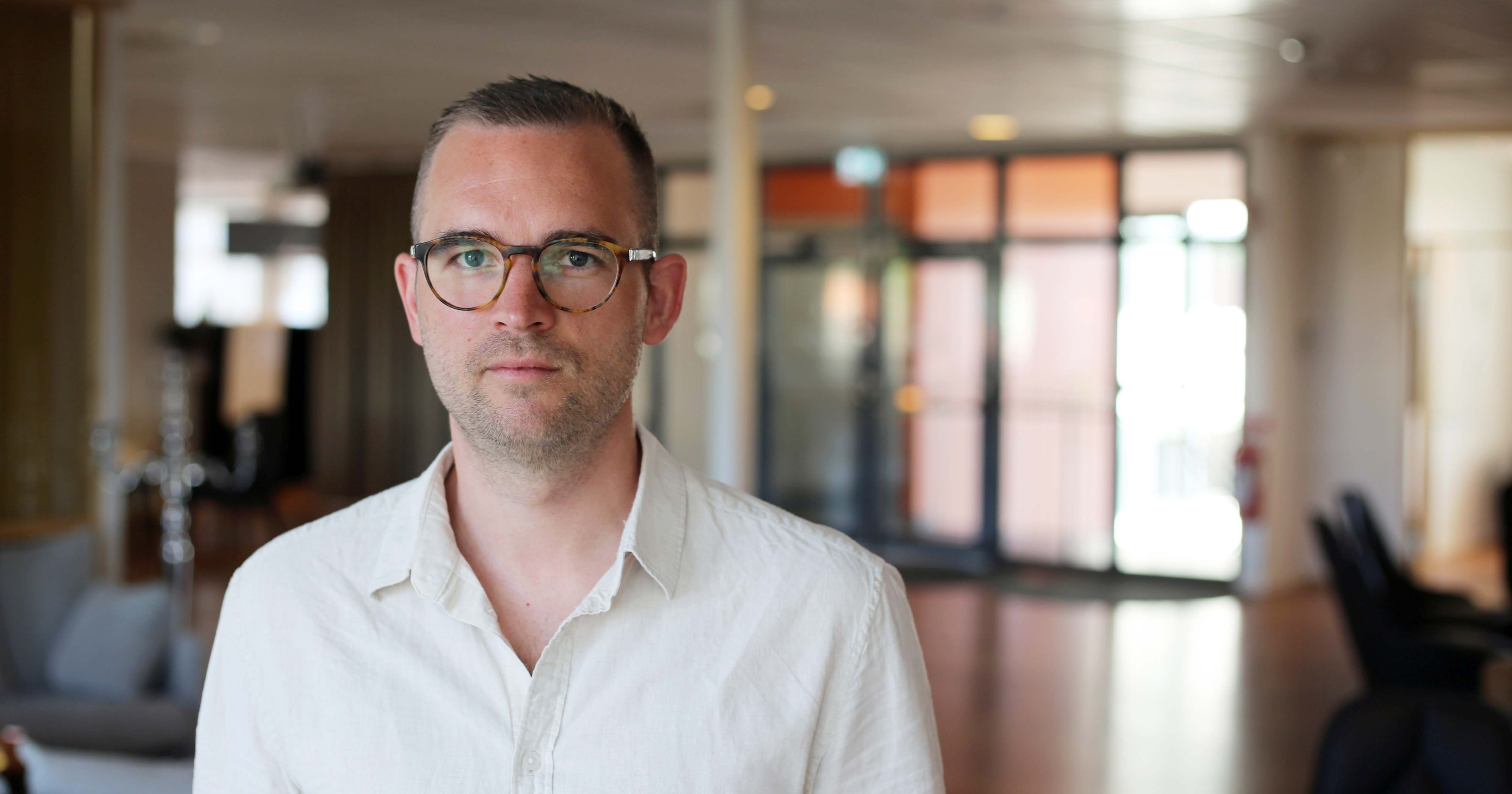 24-05-22-simon_nyhetsrum